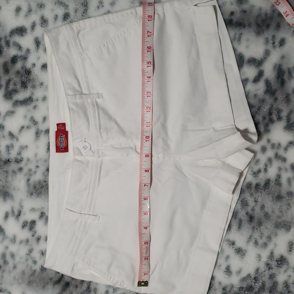 Dickies Women's White Shorts - Picture 6 of 6